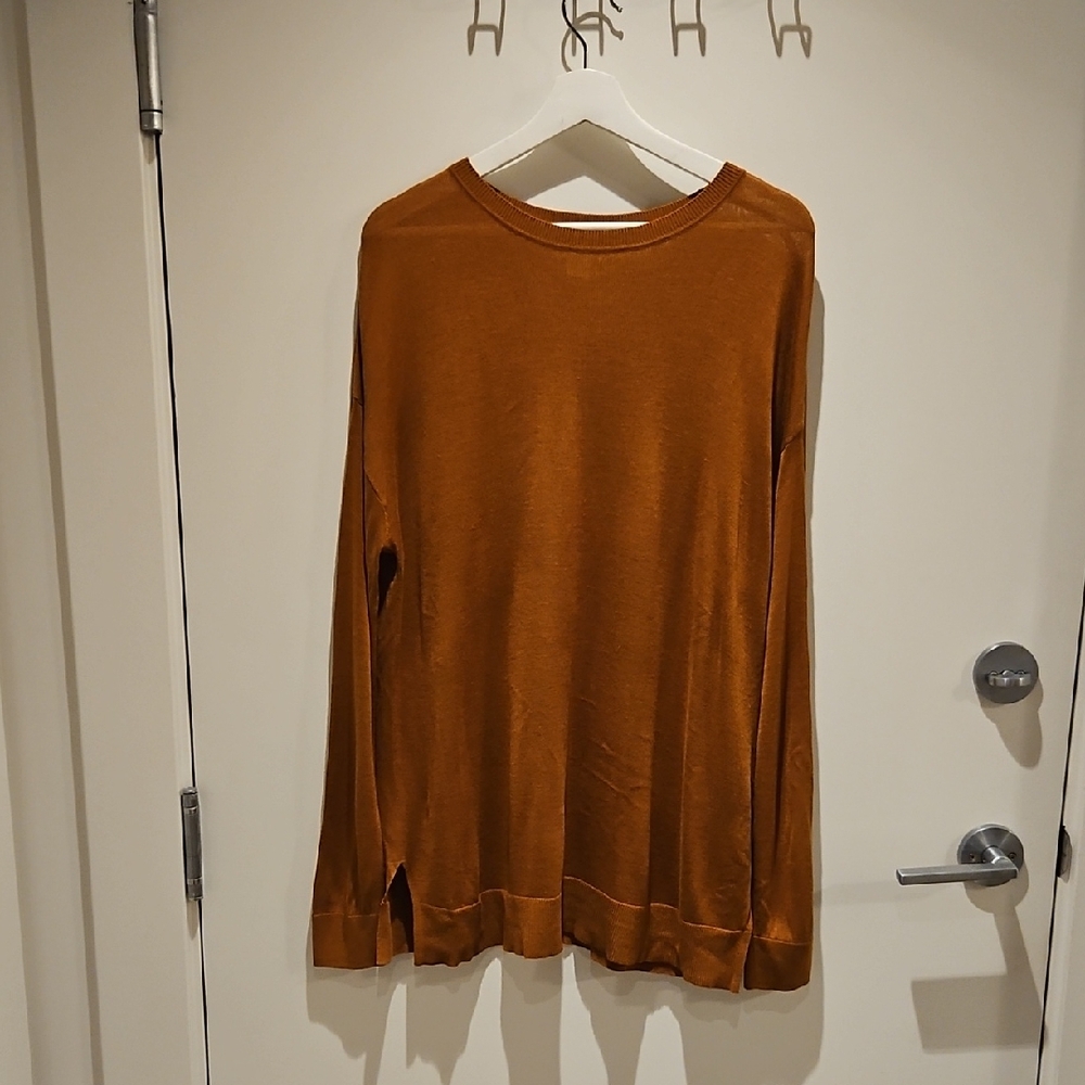 Light Sweater - M